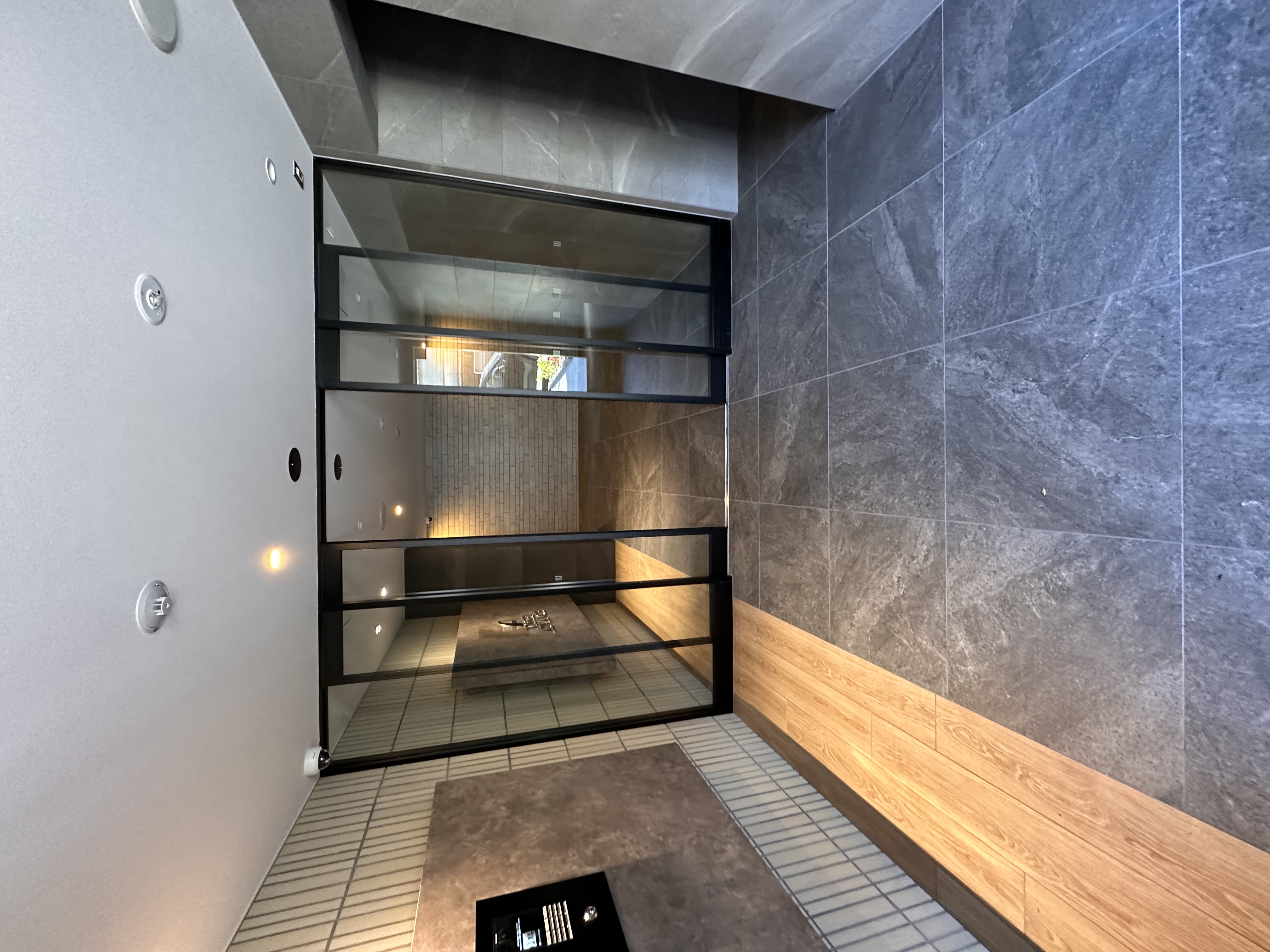 アドバンス大阪ビヤン - 画像2